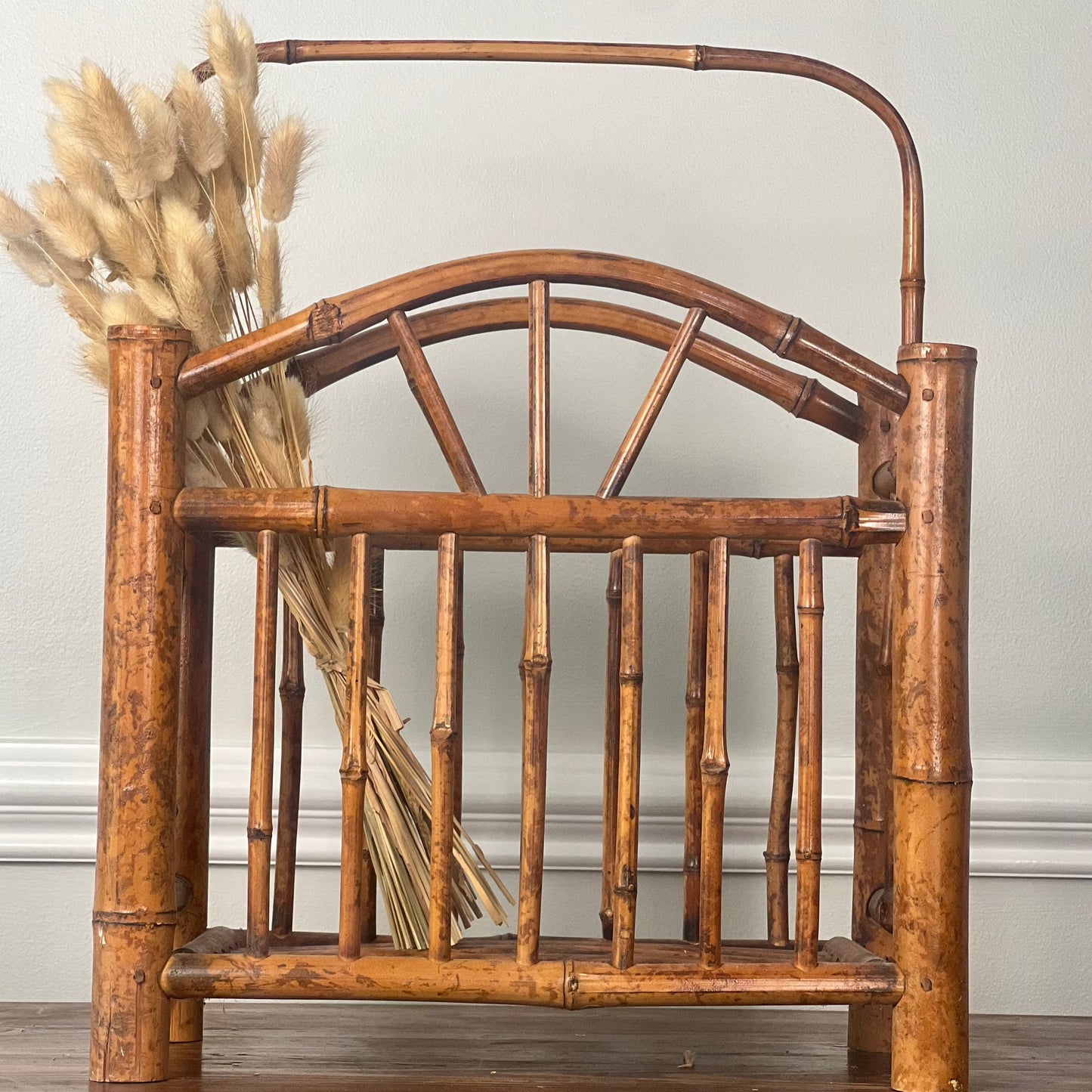 Vintage Bamboo Magazine/Book Holder 1039
