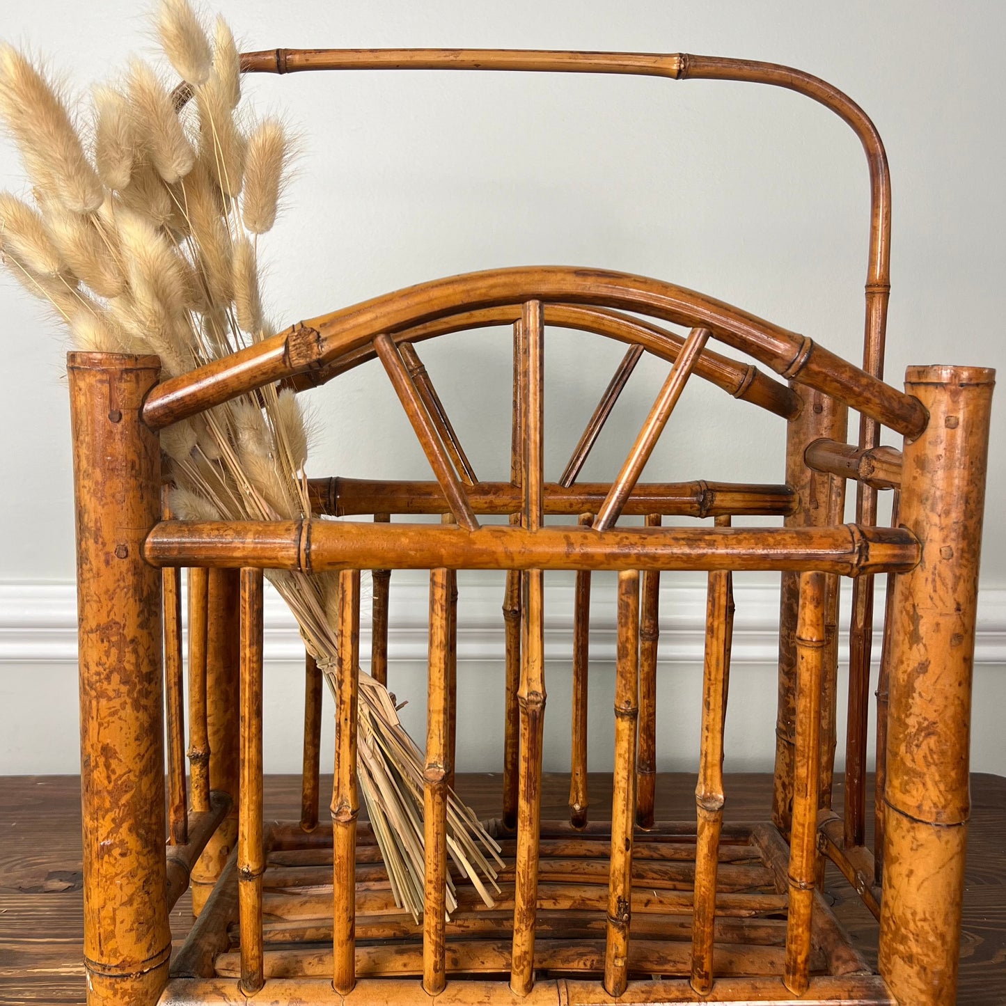 Vintage Bamboo Magazine/Book Holder 1039