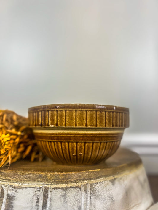 Vintage Mixing bowl brown caramel USA 7”