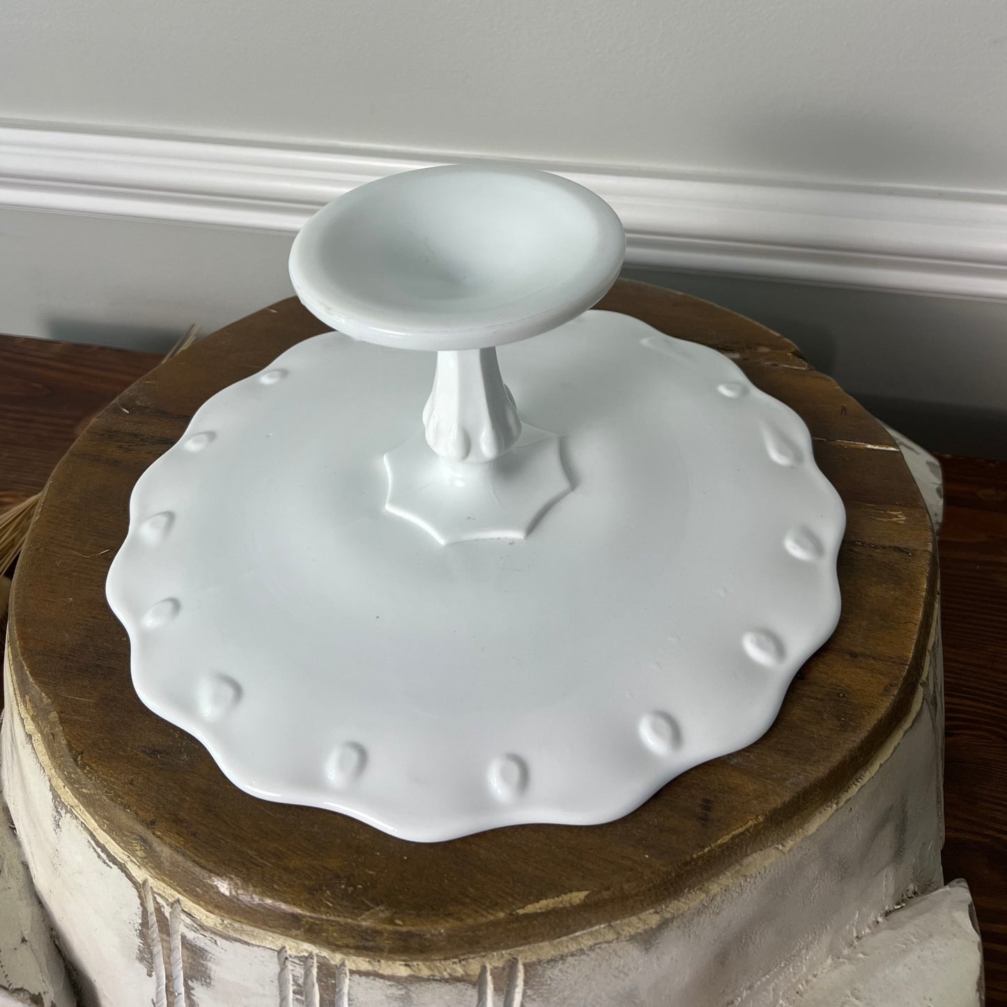 Vintage Indiana Glass Co USA White Milk Glass Teardrop Design Cake Stand